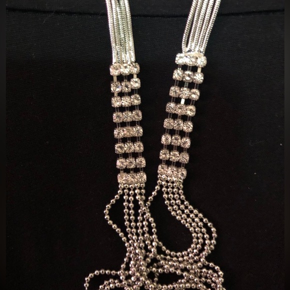 NWT Fashion Silver/Crystal Necklace - Picture 3 of 8